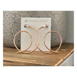 Kendra Scott • “Myles” Hope Earrings • Rose Gold